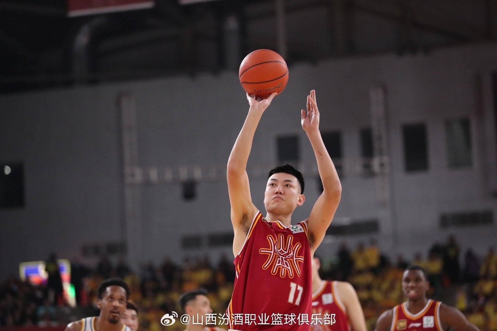 v站体育-官方：焦海龙左膝关节副韧带损伤+股骨远端软骨损伤，预计伤停4-6周