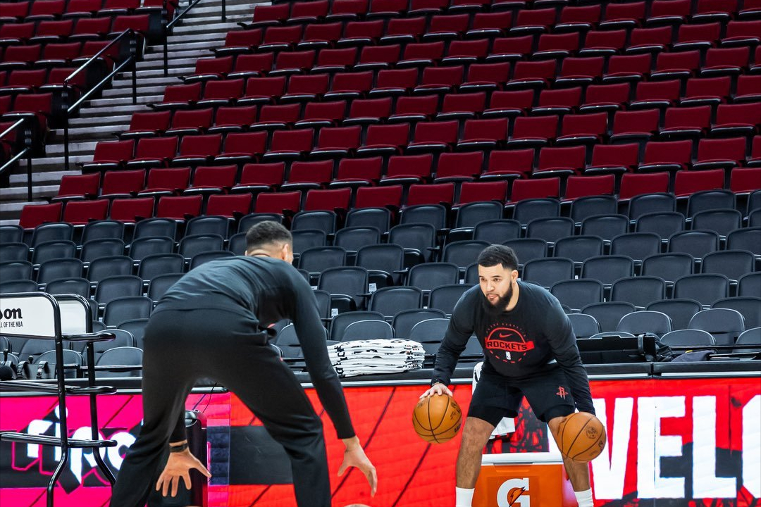 v站-14个选秀权,还有多个可被交易球员!交易截止日前火箭会有动作吗